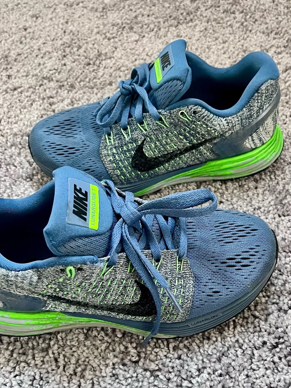 Nike woman’s Blue and Neon Green Running Sneakers - Picture 1 of 4